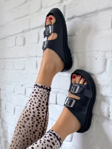 Klapki zdrowotne damskie, męskie na paski skóra lico PAPS czarne