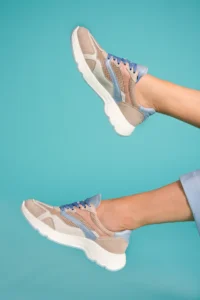 Pastelowe sneakersy damskie Ara Boston 12-25804-05